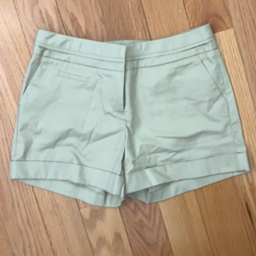Cute khaki dress shorts!